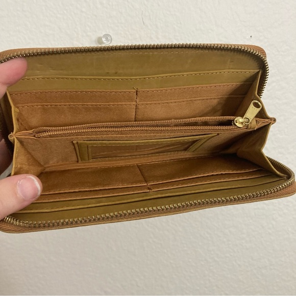 Timberland Clutch Wallet - Yellow/Tan - 8"x4" - Picture 4 of 7